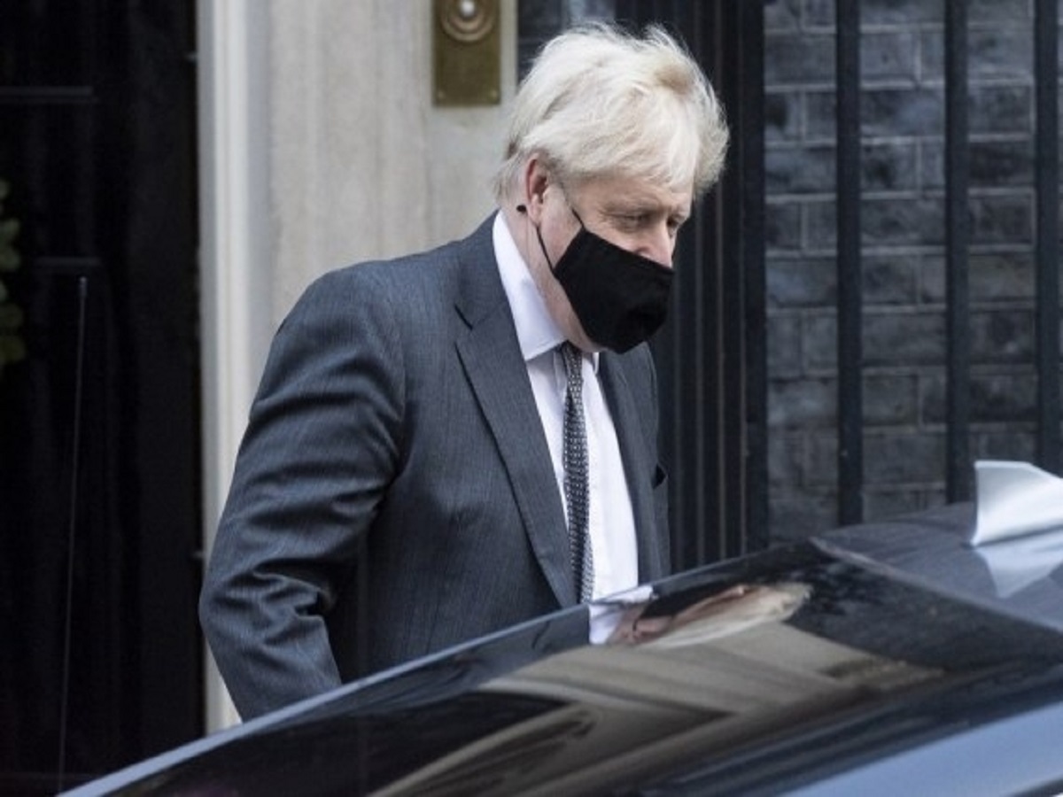 UK PM Johnson decides not to self-isolate after aide's positive COVID test; sparks Opposition anger