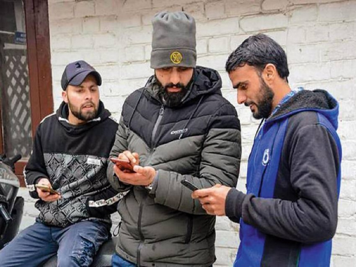 4G Mubarak, says J&K after 4G connection restored after 551 days & four petitions before SC