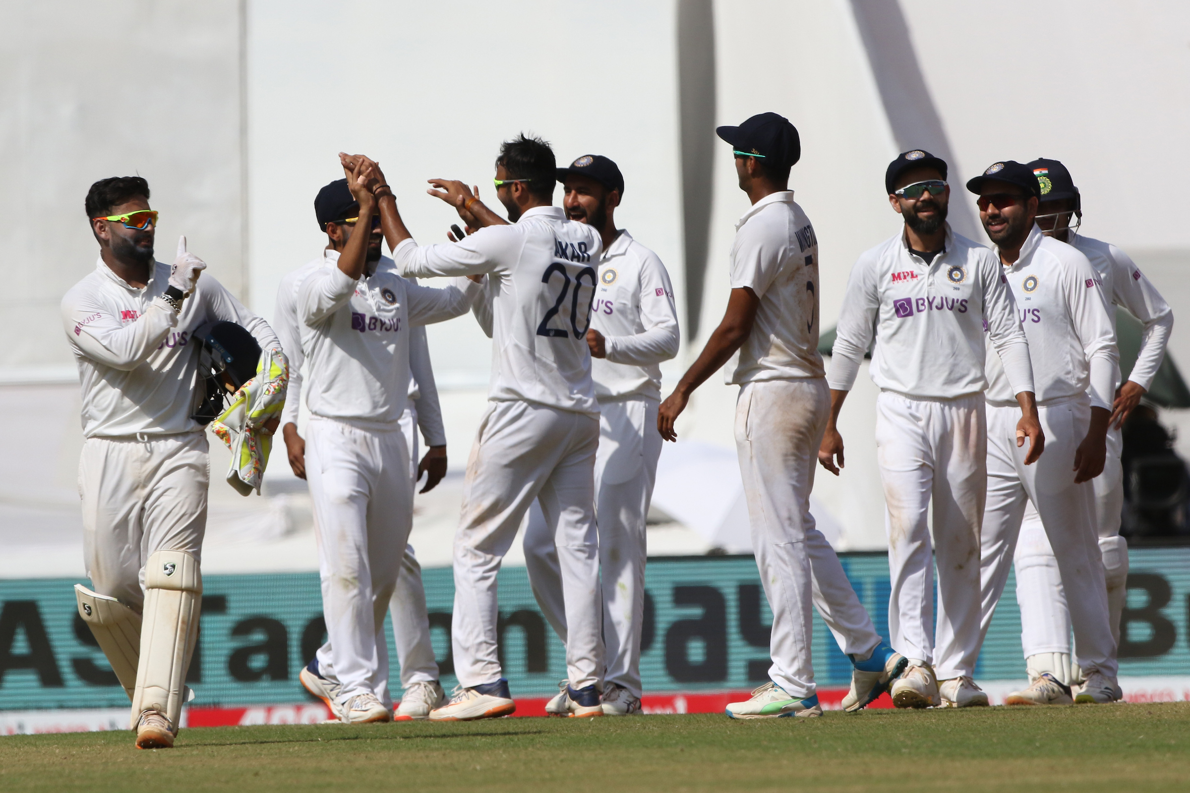 India rout England by an innings and 25 runs in 4th Test, claim series 3-1 to qualify for WTC final