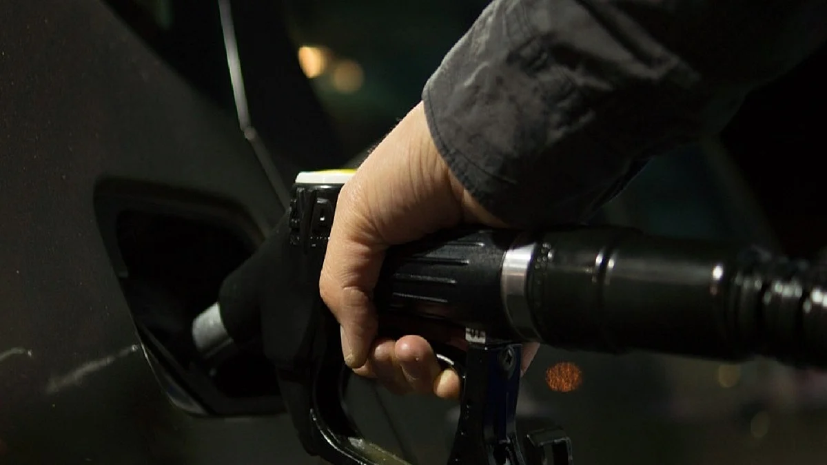 Fuel price rise impacts consumption in India