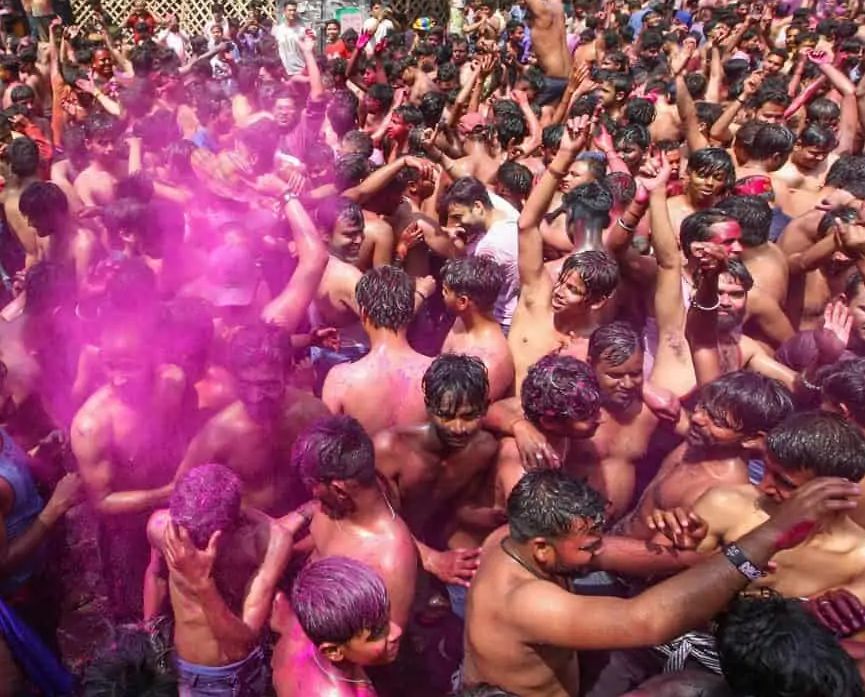 People flout Covid guidelines, celebrate Holi with fervour