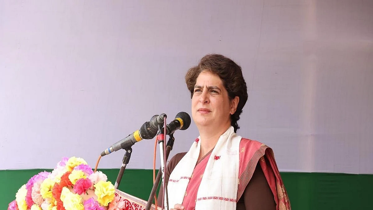 Priyanka slams Yogi govt on cancellation of VDO recruitment