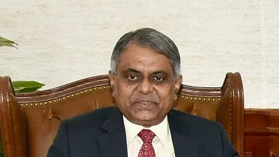 Principal advisor in PMO PK Sinha resigns on personal grounds