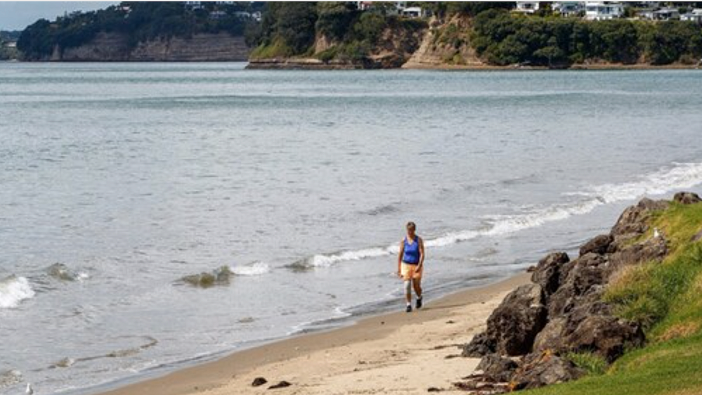 Pacific quake sets off tsunami, threat lifts in New Zealand