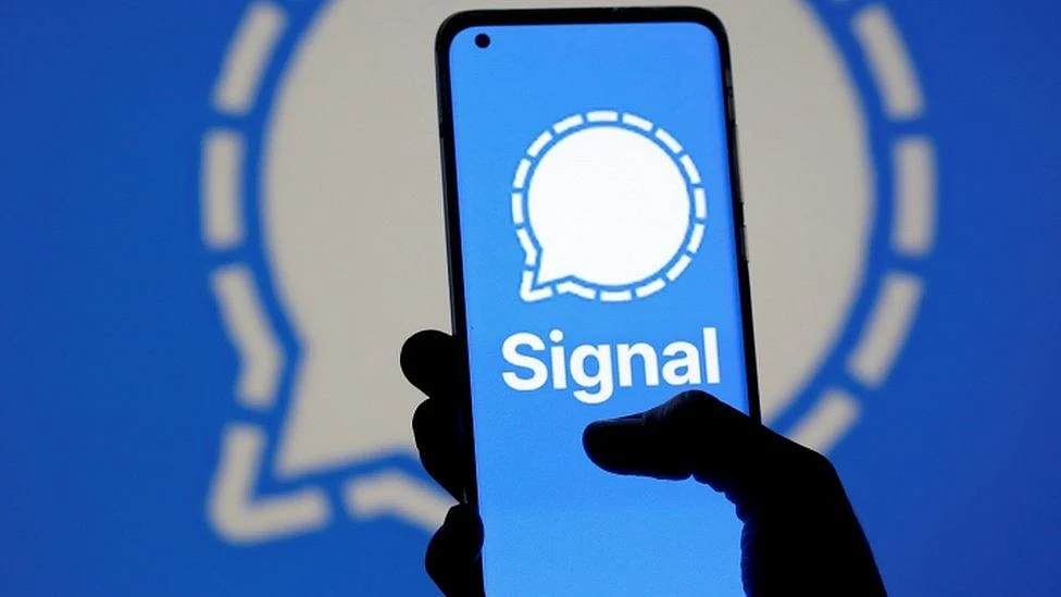 Encrypted messaging app Signal stops working in China