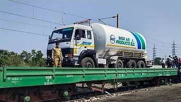 Oxygen Express with 70 tonnes of oxygen reaches Delhi