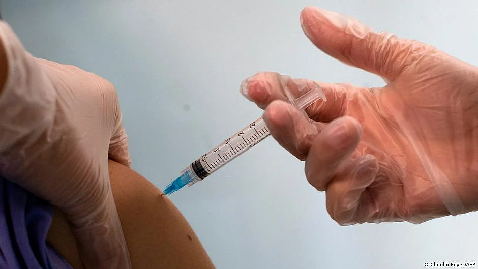 Single dose of Pfizer, AstraZeneca can cut COVID transmission by 50%