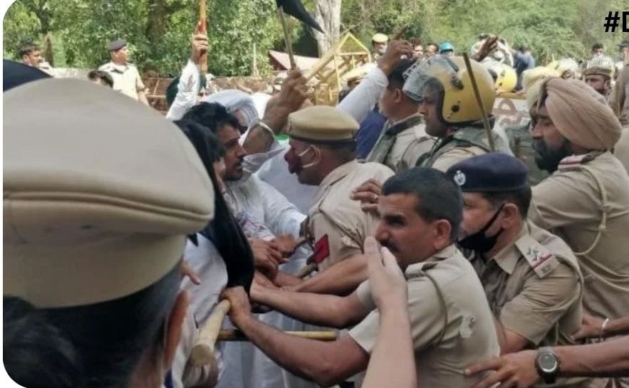 Haryana: Police use water cannon to disperse protesting farmers in Sirsa