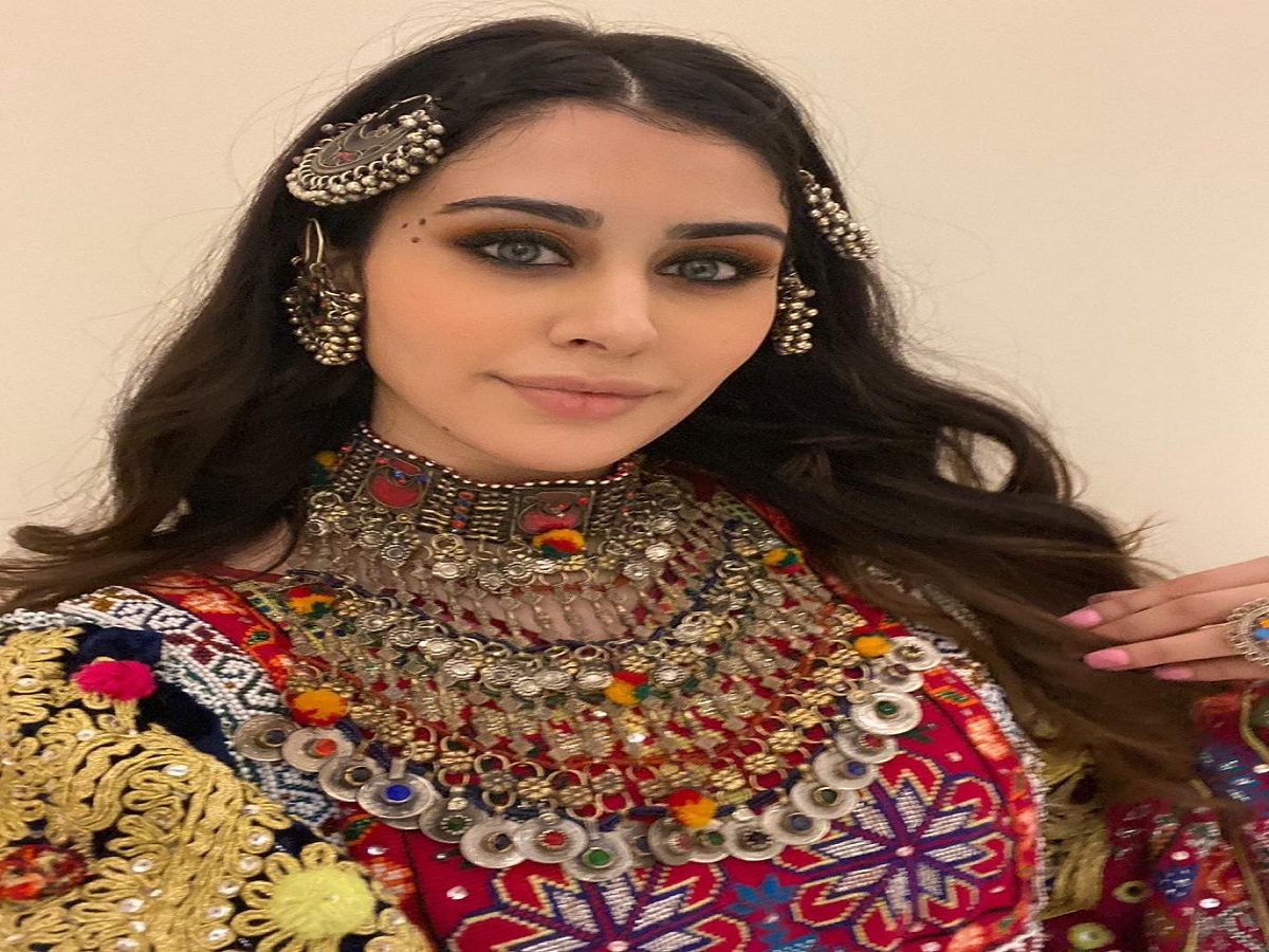 Actress Warina Hussain
