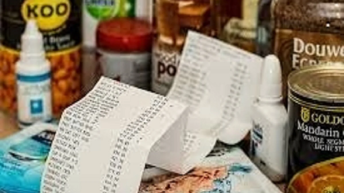Consumer confidence weakens amid COVID crisis