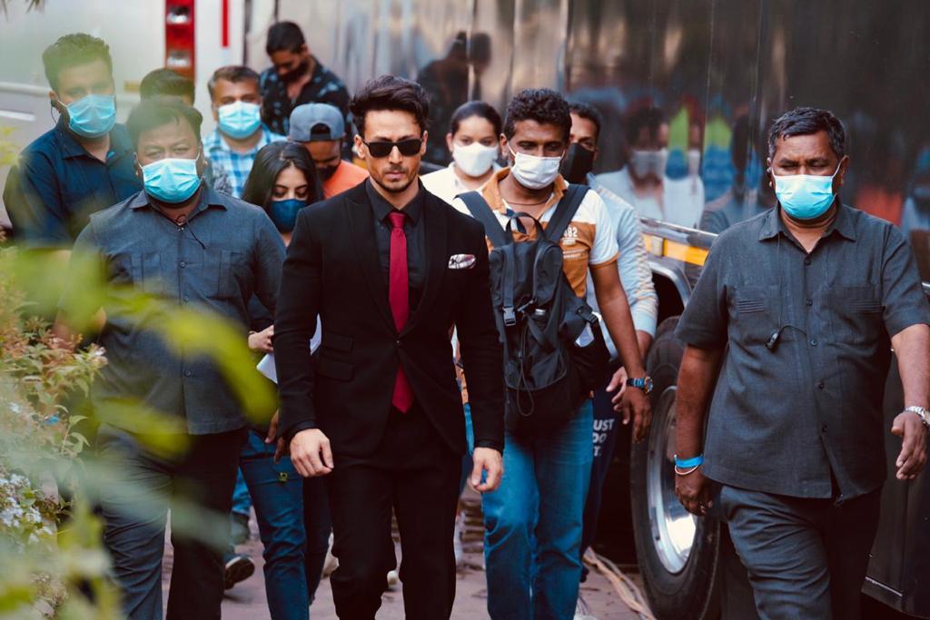 Sajid Nadiadwala’s Heropanti 2 wraps its first schedule; Tiger Shroff’s leaked image from set goes viral