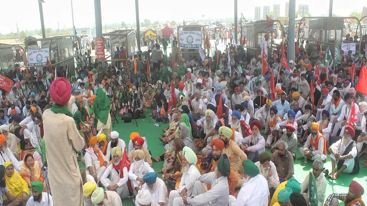 Farmers’ protest: Farmers block KMP Expressway with trolleys, mattresses and cots