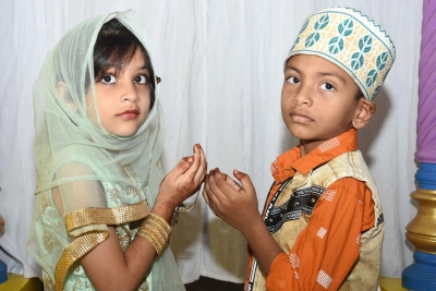 Amid pandemic, country celebrates Eid; PM Modi, President and Rahul Gandhi among others extend greetings