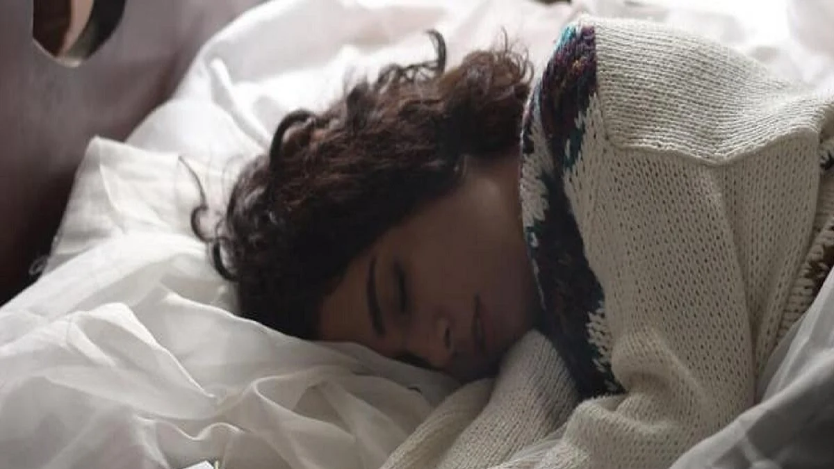 COVID cuts sleep-hours of working moms, raises workload