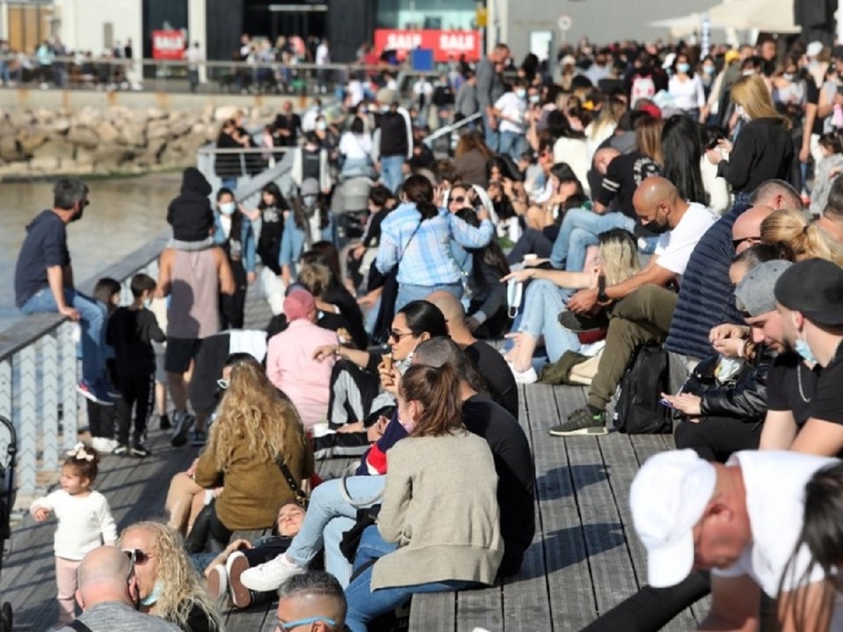 Israel lifts almost all COVID restrictions