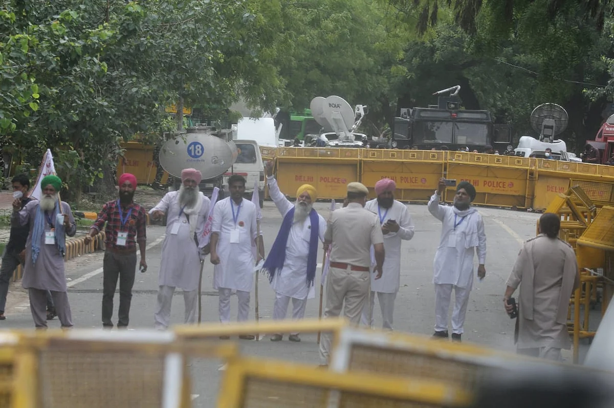200 farmers reach Jantar Mantar for protest against farm laws amid Parliament session