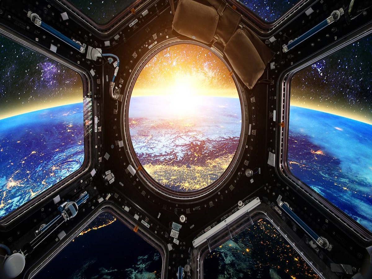 Space tourism: Rockets emit 100 times more CO2 per passenger than flights - imagine a whole industry!