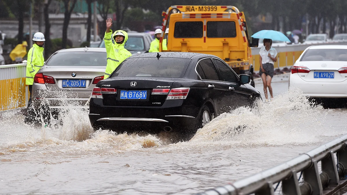 Rainstorms affect over 500K people in China, alert level upgraded