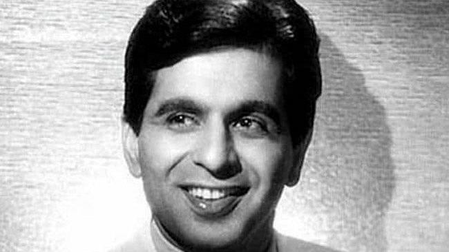 Veteran actor Dilip Kumar passes away at 98; Funeral at 5 pm today in Mumbai