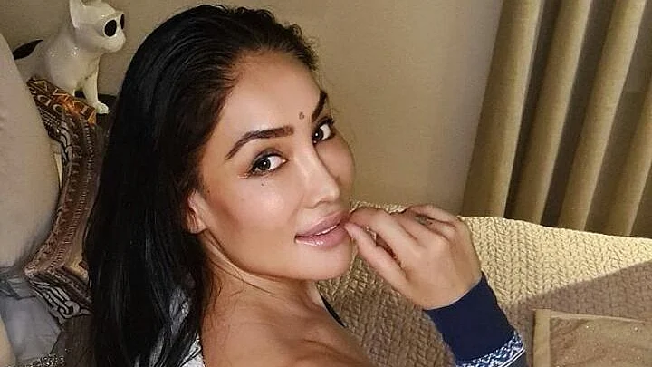 Sofia Hayat says many Bollywood aspirants tricked into doing porn