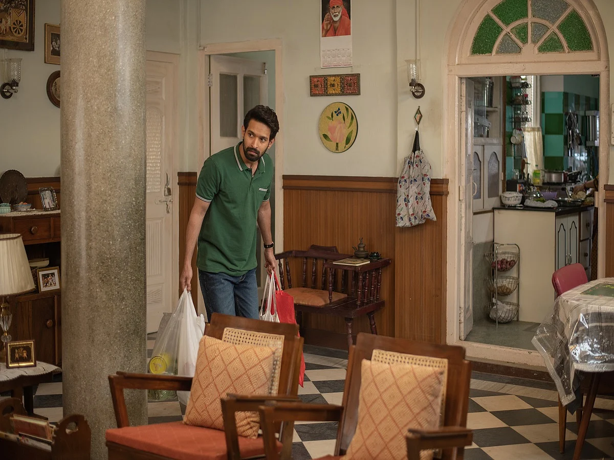 Still from Haseen Dillruba