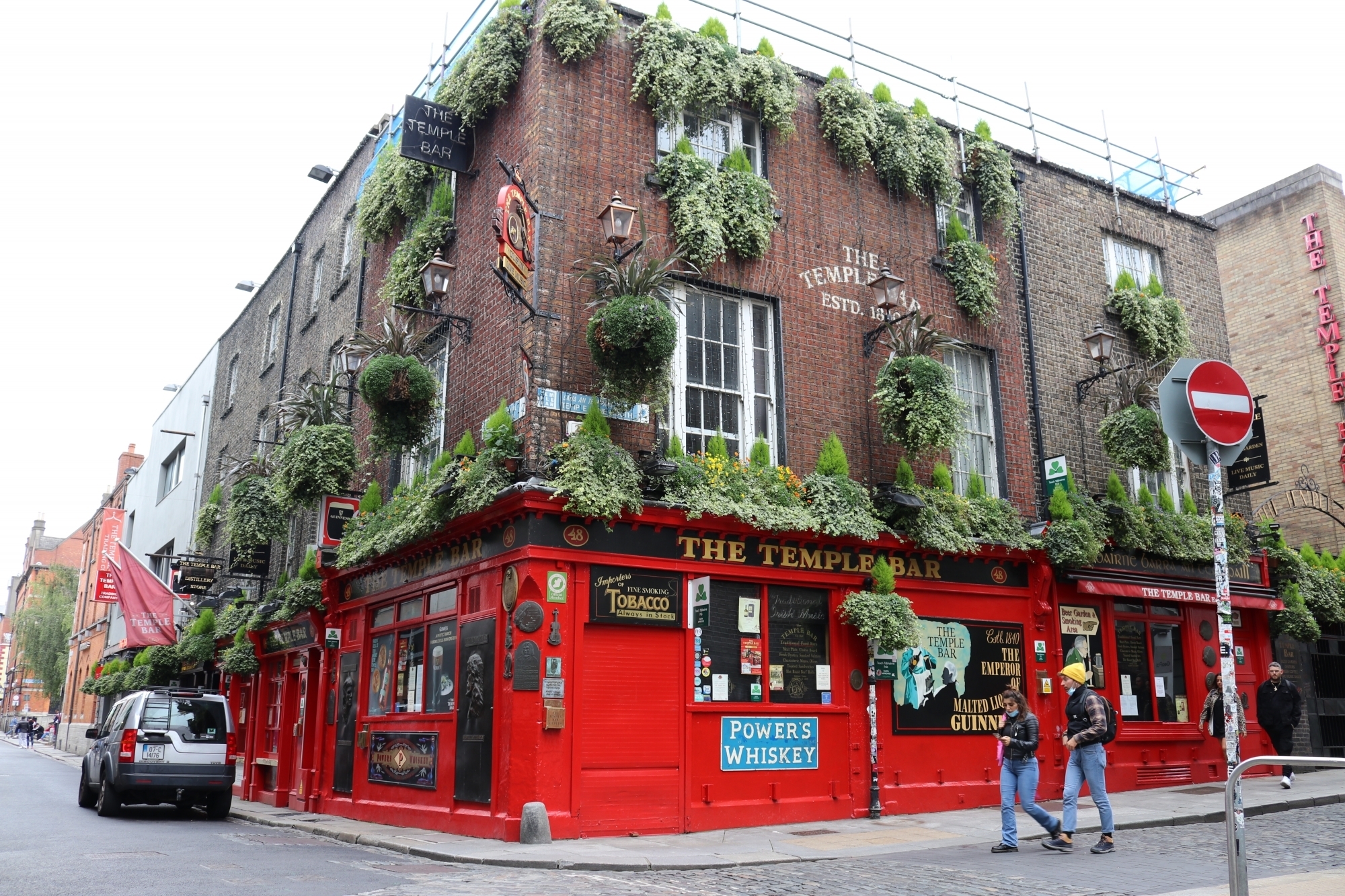 Ireland's daily Covid cases surge to record high