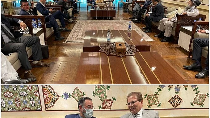 Afghan leaders arrive in Pak after Taliban captures Kabul
