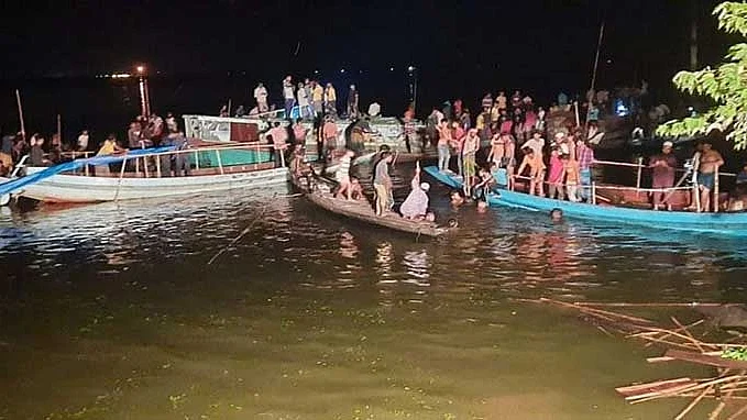 21 killed in Bangladesh boat capsize