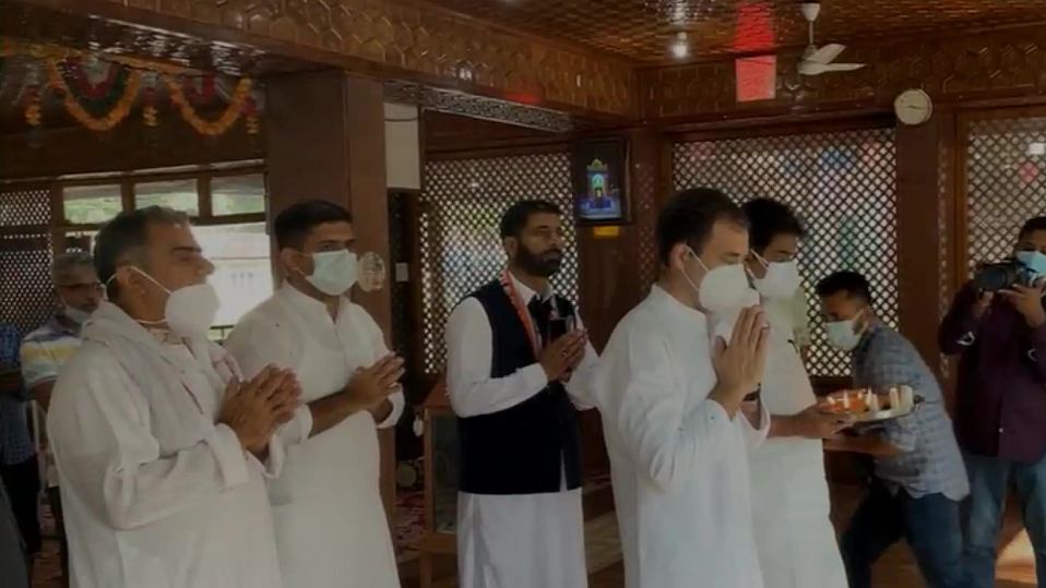 Rahul Gandhi visits Kheer Bhawani temple in Jammu and Kashmir
