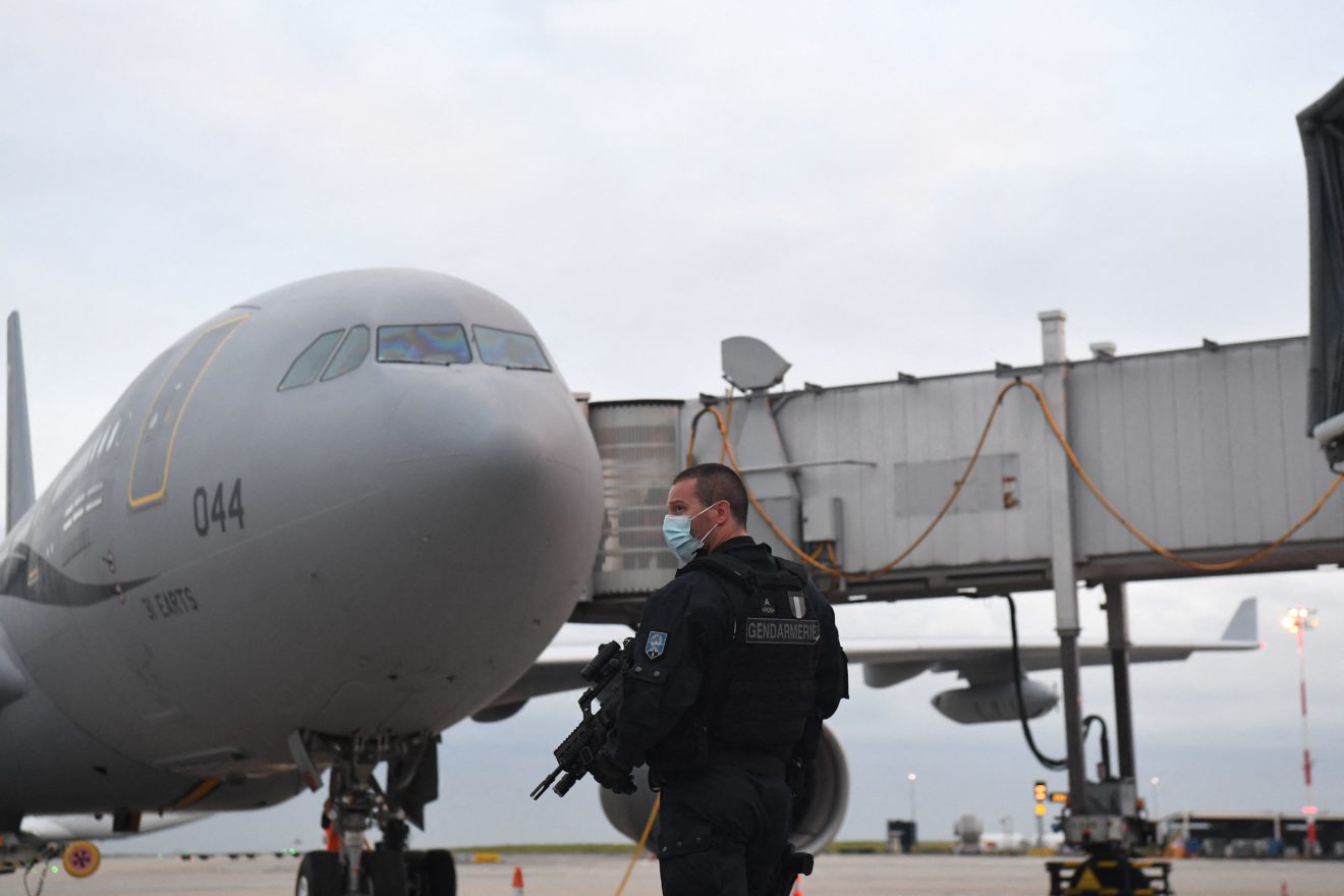 France to stop Kabul airport evacuations by Friday night