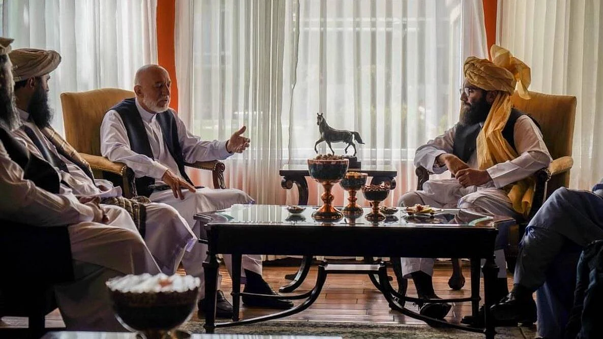 Taliban leader holds meeting with former Afghanistan President Hamid Karzai