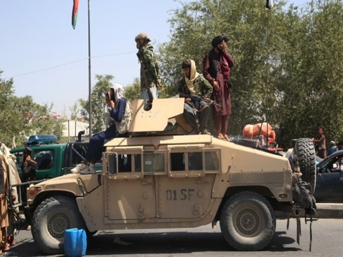 As Taliban with Kalashnikovs roam Kabul, dress code turns to salwar kameez