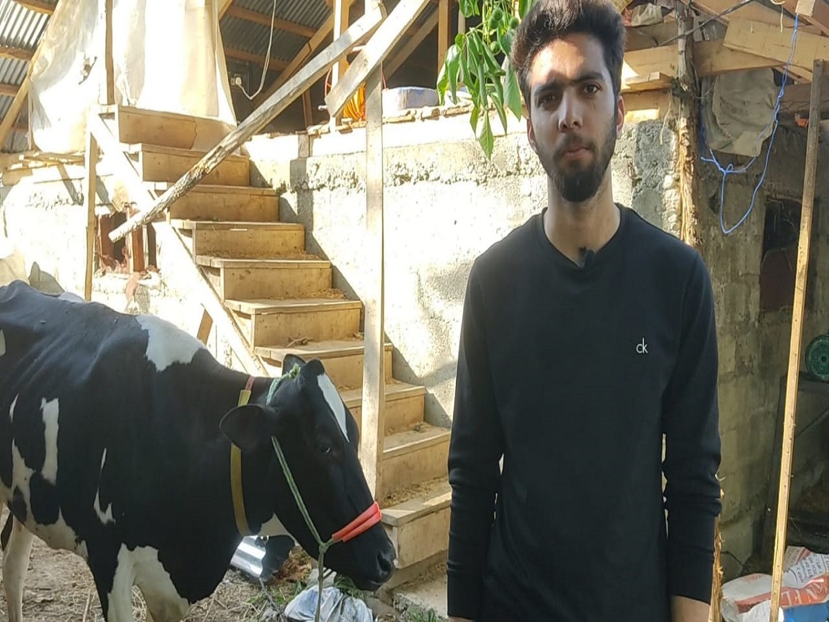 Kashmiri Pandit scripts business success by teaming up with Muslim friend to set up dairy farm near Shopian