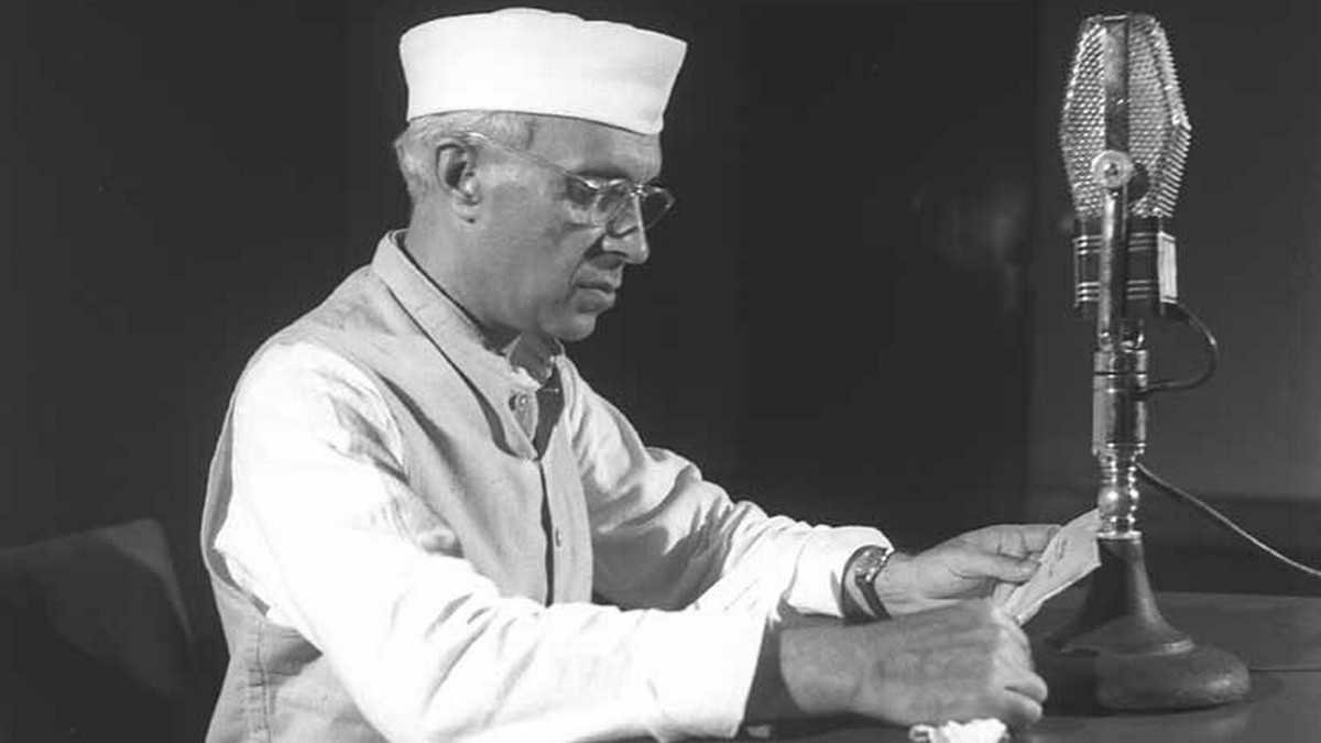 Nehru’s Word: A blind reverence for the past is bad