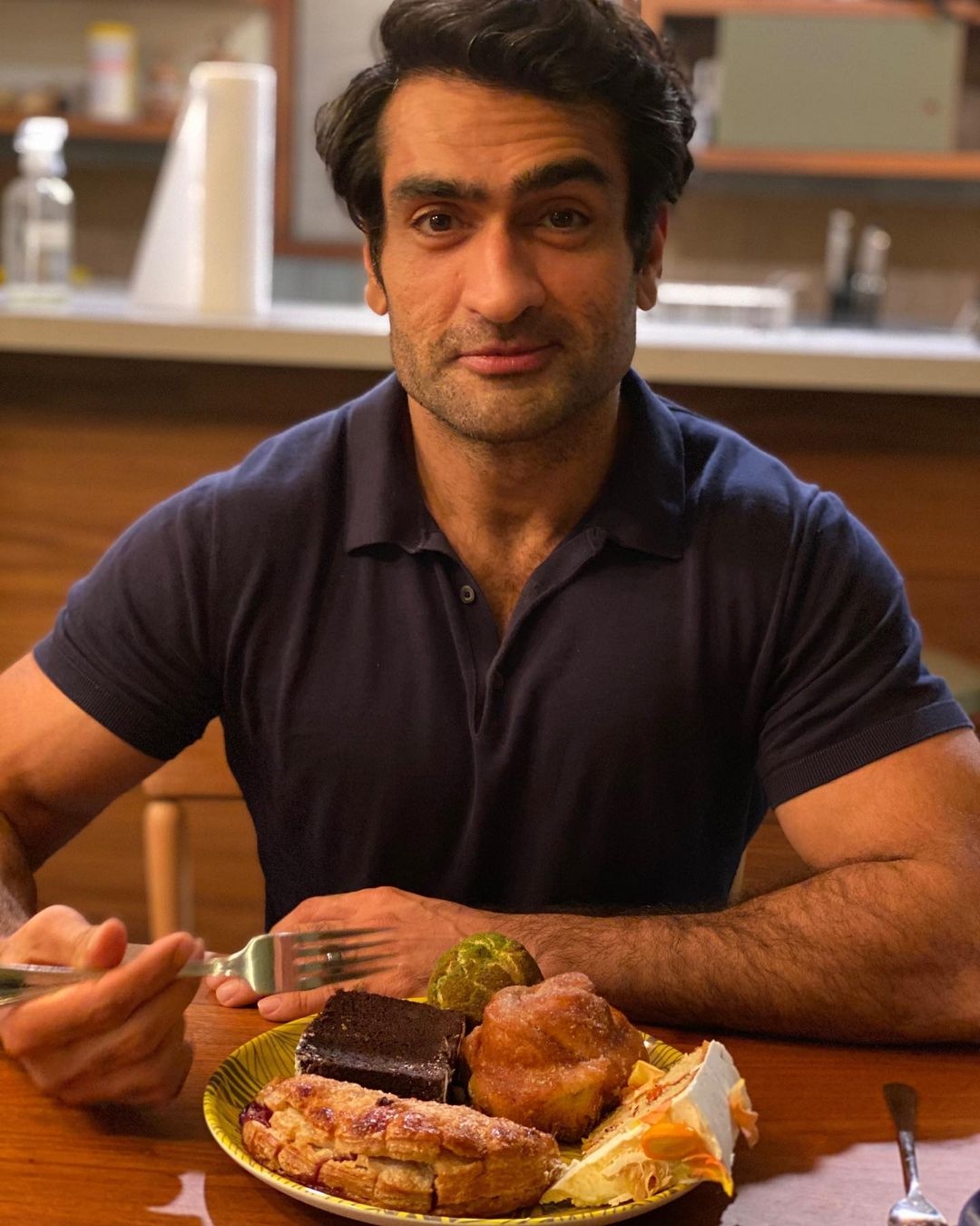 Kumail Nanjiani learned 'how to be a pro' from Angelina, Salma