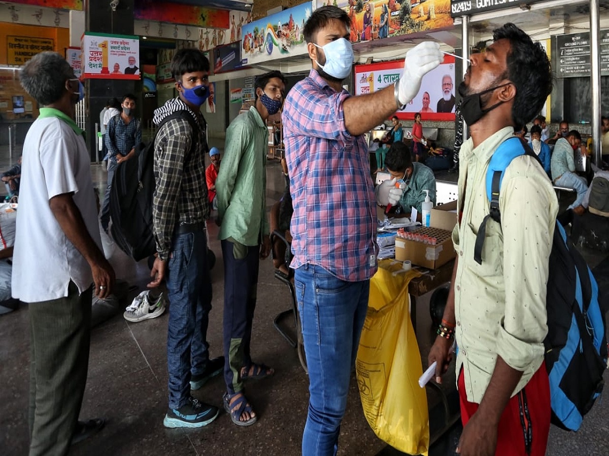 India's daily COVID cases cross 30K after 4 days, surge in deaths too