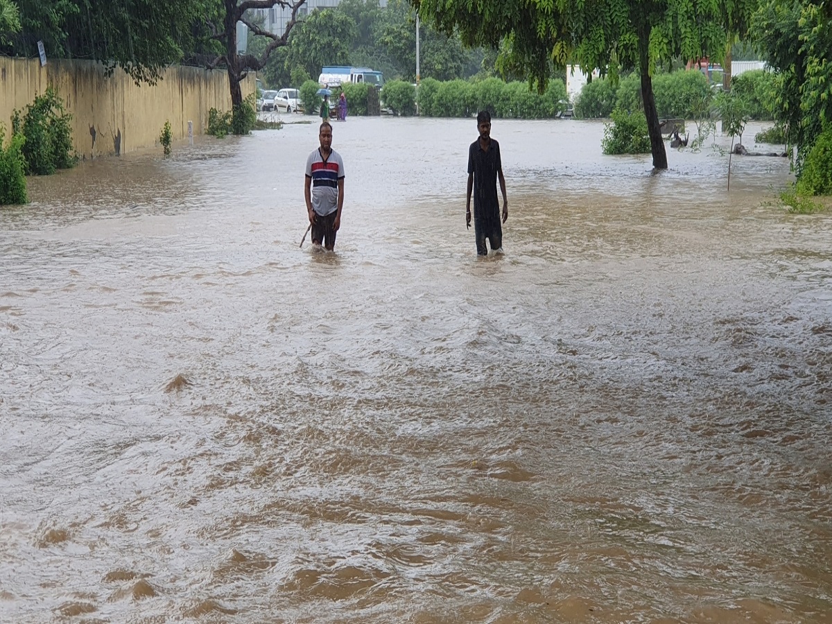 Chennai surrounding districts to get heavy showers from Sunday