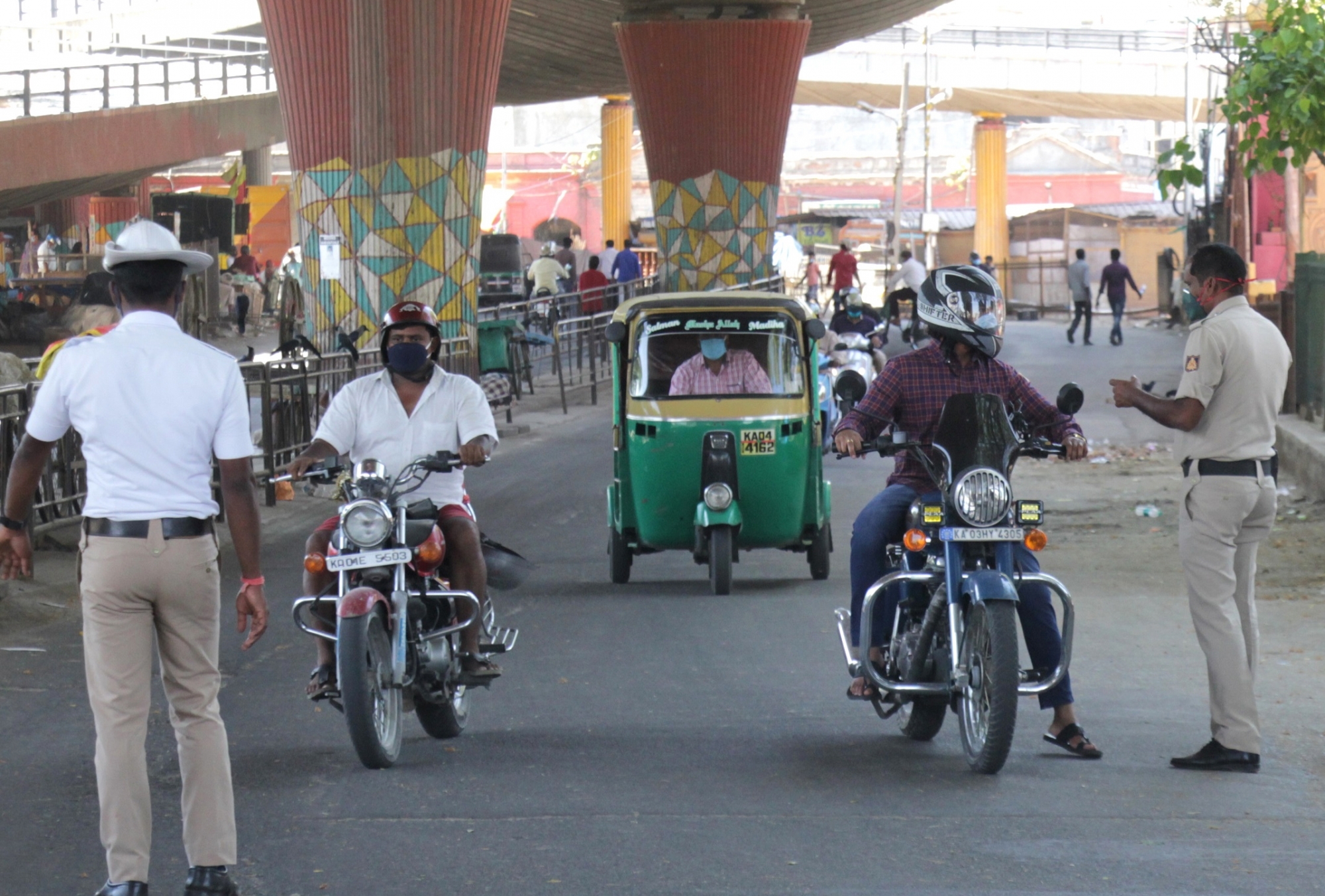 K'taka ends weekend curfew in border districts