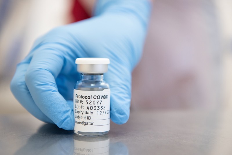 Four factors that increase the risk of vaccinated people getting COVID
