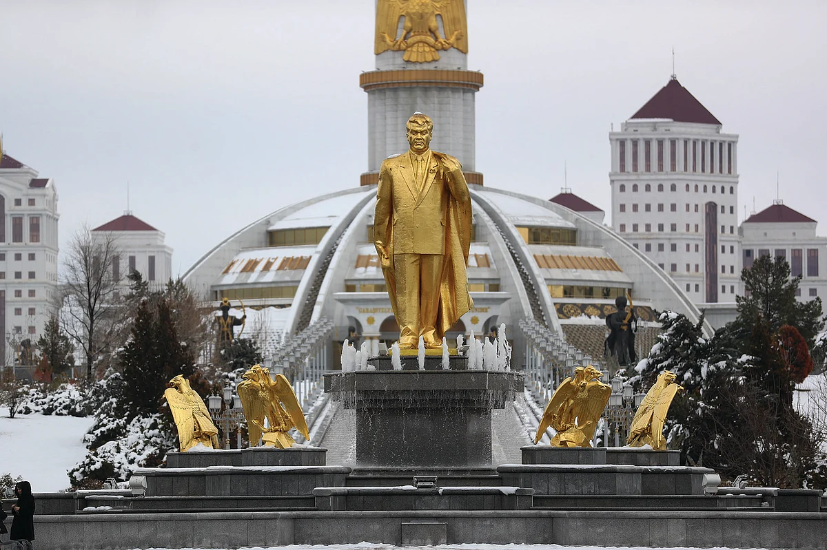 A monument to Turkmenistan President Gurbanguly Berdimuhamedov