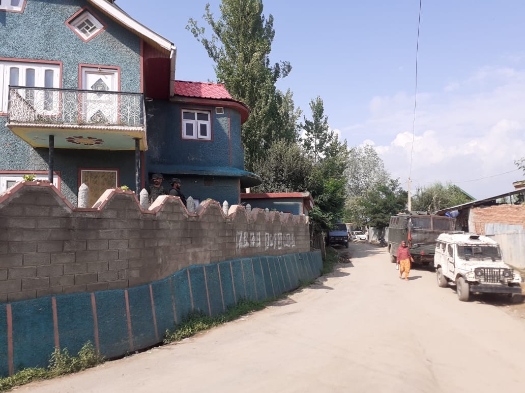 NIA carries out raids at multiple places in Kashmir