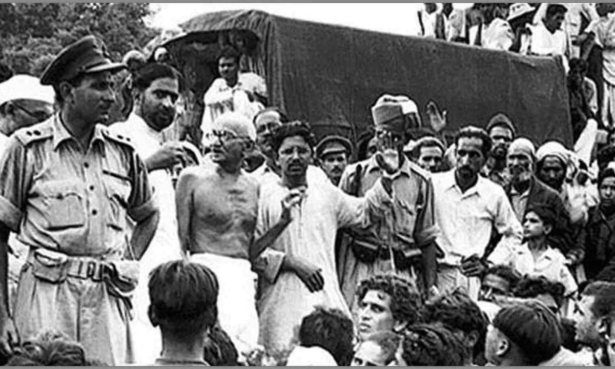 Mahatma Gandhi with farmers