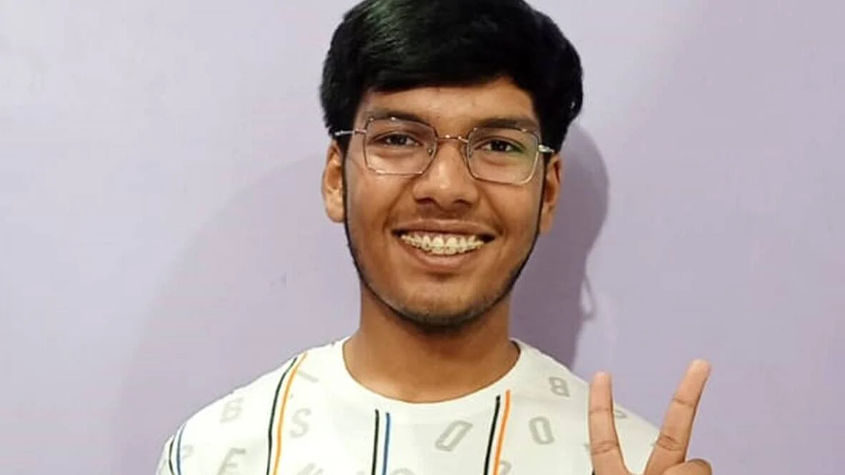 Delhi boy Mridul Agarwal tops IIT entrance exam JEE-Advanced