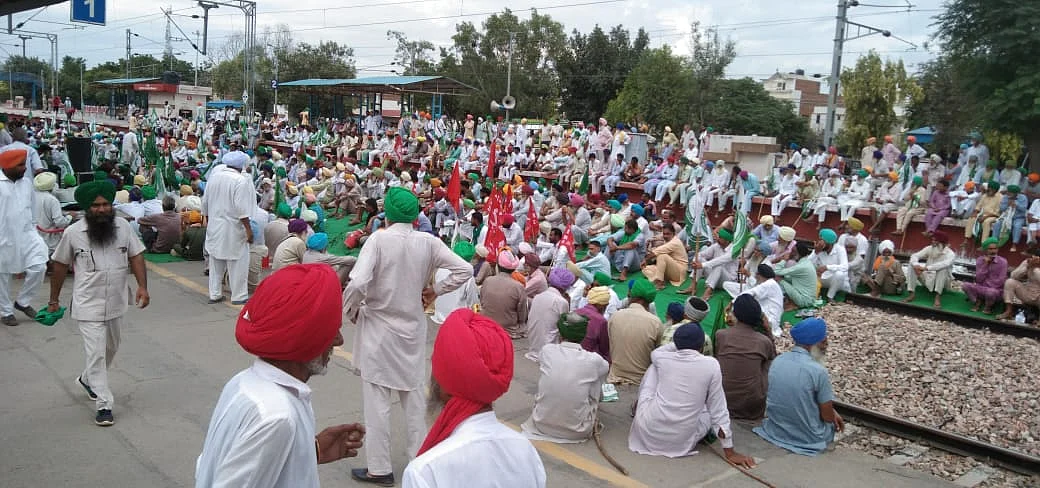Farmers block train traffic in Punjab, Haryana, UP as part of 'rail roko' stir over Lakhimpur incident
