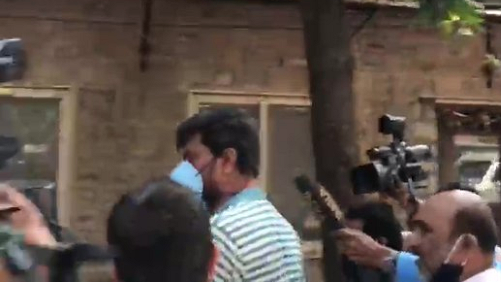 Cruise drugs case: After making claim of Rs 25 cr demand, NCB witness reaches Mumbai top cop's office