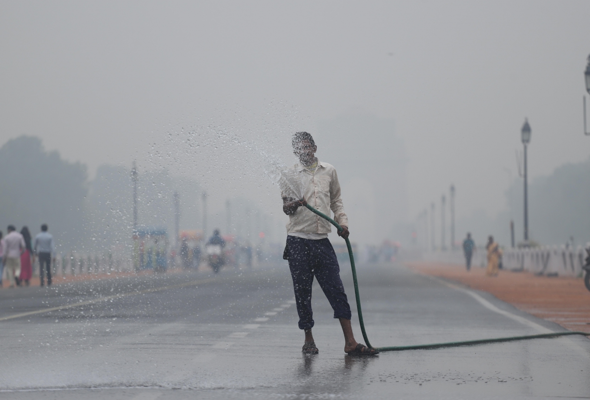 Delhi AQI continues to be 'very poor' ahead of Diwali