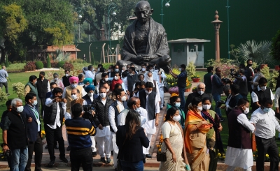 Congress MPs not allowed to enter Parliament, got delayed by 20 minutes for the meeting