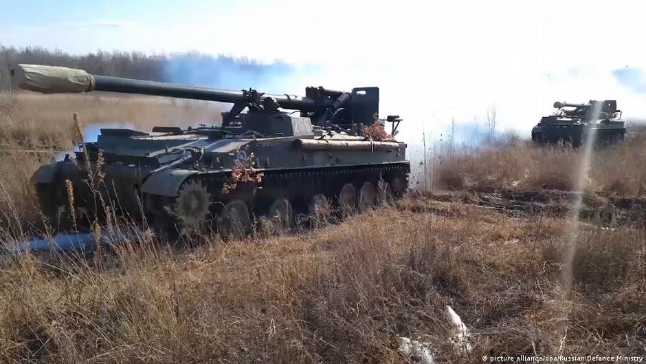 Russians push toward Kyiv, keep up siege of other cities