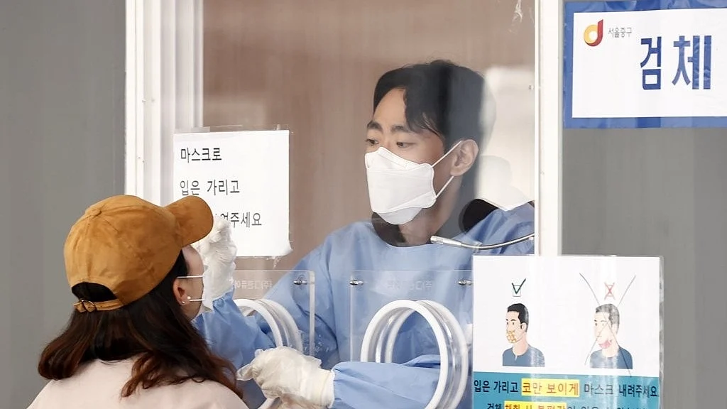 South Korea's daily Covid cases fall below 4,000; deaths at record highs