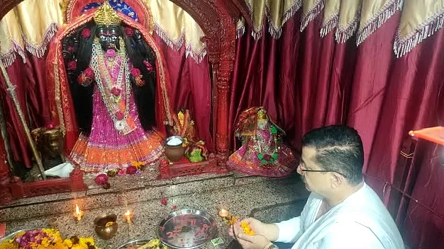 Renouncing Islam, Wasim Rizvi converts to Hinduism